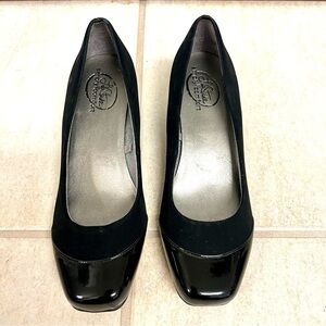 Life Stride Simply Comfort Gibson Black Wedges heels comfort shoes Women Size: 6